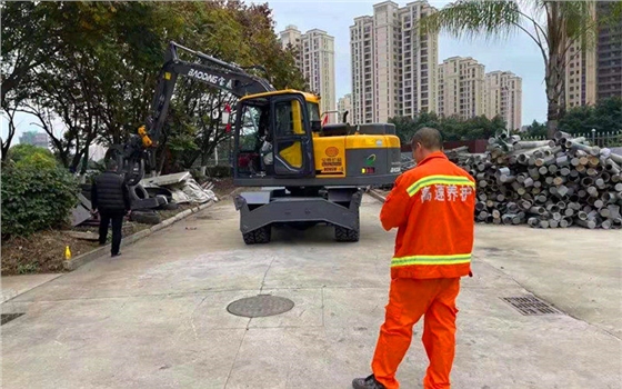 寶鼎95輪式抓木機型號
