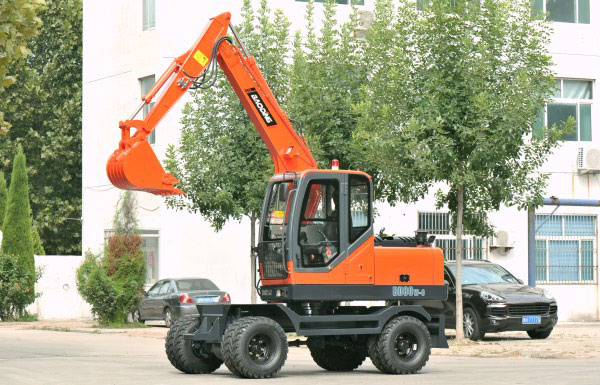 輪胎式挖掘機(jī)寶鼎品牌.jpg