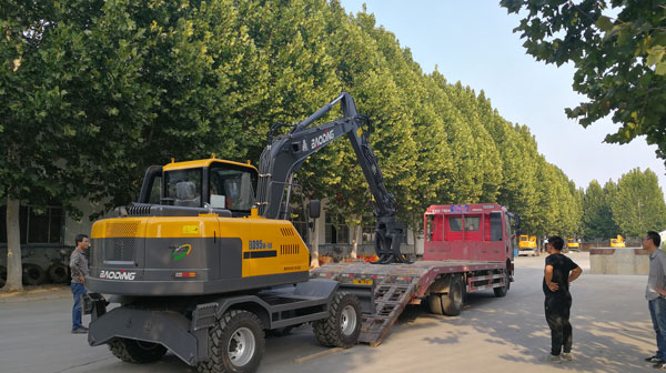 用戶選擇寶鼎95輪式挖掘機.jpg