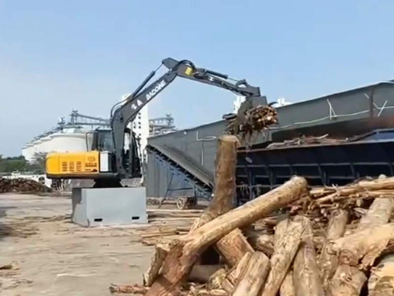 寶鼎固定式電動抓木機.jpg