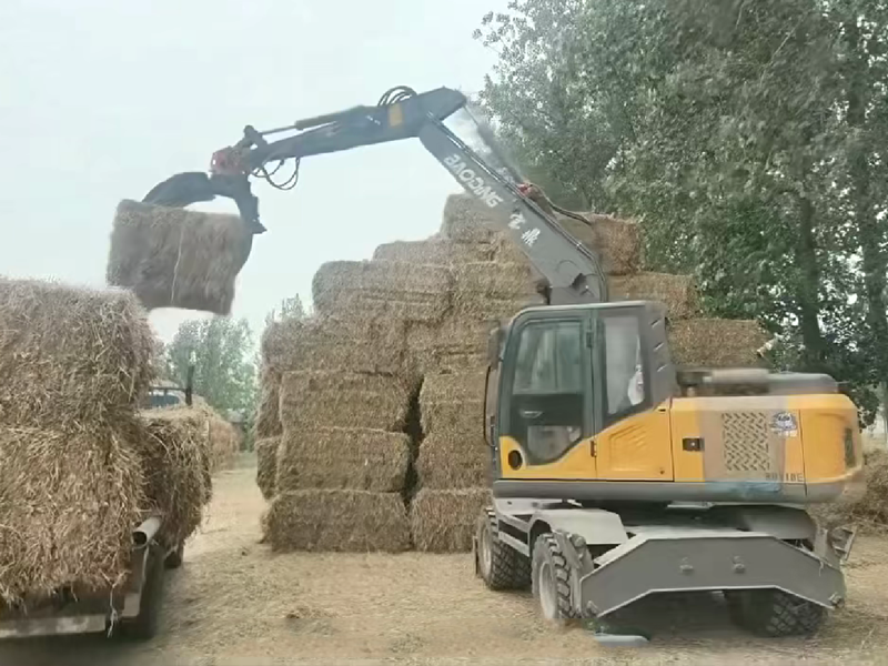 寶鼎110加長臂抓木機(jī).png